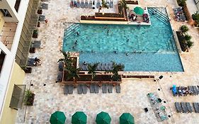 Hot Beach Suites
